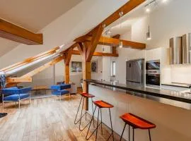Spacious 117m2 attic retreat with AC next to Old Town sq by Prague Days
