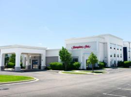 日内瓦区埃克洪湖汉普顿酒店，位于Elkhorn的酒店