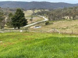 Gorkha Village Goulburn，位于The Forest的酒店