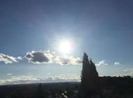 Chateauneuf du Pape - Chez Marie-suite loft parentale - Idéale pour 2 adultes - 2 enfants - vue panoramique - terrasse - Jacuzzi en option