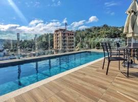 Charmoso Apartamento Blumenau- Ao lado da Vila Germânica!，位于布卢梅瑙的酒店