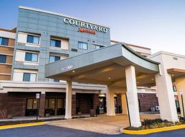 Courtyard Largo Medical Center Drive，位于拉戈的酒店