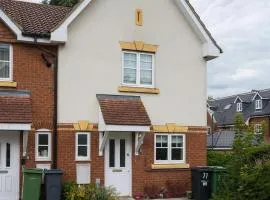 Maidstone villa 3bedroom free sports channels park