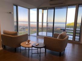 Bayview Retreat - Esplanade home w wifi，位于沃拉鲁的度假屋