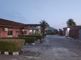 Topa Guest House，位于Isalu的酒店