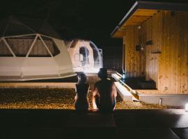 dots by Dot Glamping Suite 001，位于富士河口湖的豪华帐篷营地