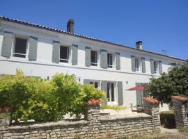Akvarelo，位于Asnières-la-Giraud的酒店