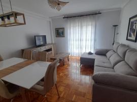 APARTAMENTO EN CANDAS CON GARAJE，位于康达的公寓