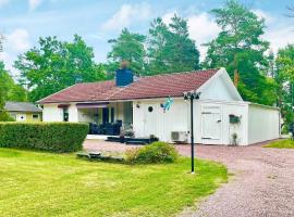 Holiday home Mönsterås VII，位于门斯特罗斯的酒店