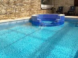 康姆普勒约阿耶努Spa公寓