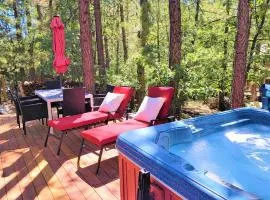 Four Seasons Getaway-with Hot Tub, Next to Village and Hiking Trailhead