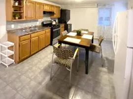 Glorious Suite near Downtown with washer/dryer