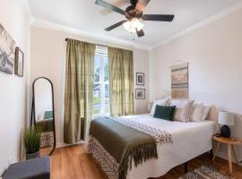 Rose City Gem - Sleeps 7, King Bed，位于泰勒的度假屋