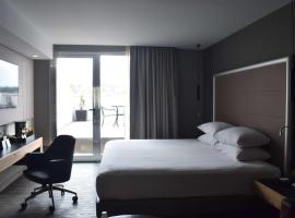 Ramada by Wyndham Mexico City Santa Fe，位于墨西哥城的华美达酒店