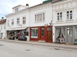 Apartment Risør，位于里瑟尔的酒店