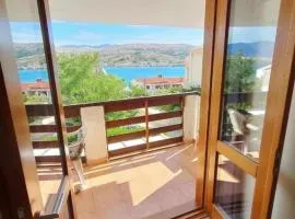 Iva apartment 50m from see (7person)