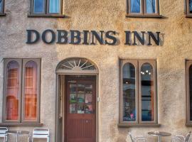 Dobbins Inn Hotel，位于卡瑞克福格斯的酒店