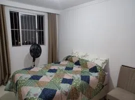 Aluga-se quarto em apartamento