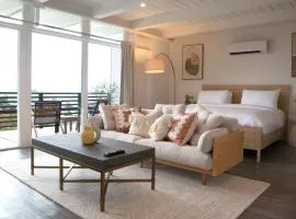 Hollywood Hills Hotel