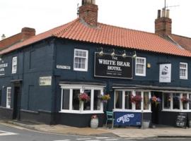 The white bear hotel，位于比代尔的酒店