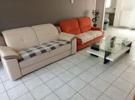 Jolie maison de location avec terrasse couverte plus parking privé