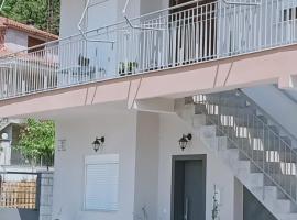 Vagelis 2 Nemea apartments，位于Neméa的酒店