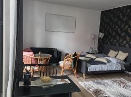 Apartmány Oxota，位于亚罗梅日的酒店