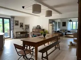 Maison sur cour et véranda