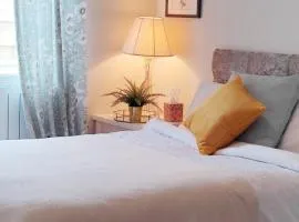 Butterfly Guesthouse - Entire Home within 5km of Galway City
