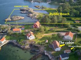 Cabin at the sea. public beach close with jumpingtower.，位于Höviksnäs的别墅