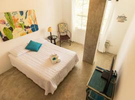 Vieques Tropical Guest House，位于别克斯的旅馆