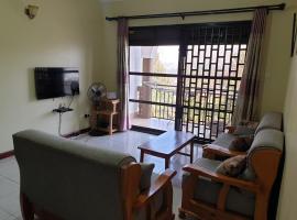 3-Bedroom Mbarara Apartment with Optional Farm Tour，位于姆巴拉拉的酒店