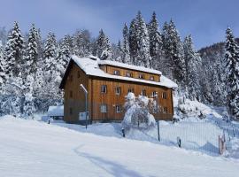 APARTMENTS ROGLA JURGOVO - Ski in Ski out，位于Lukanja的酒店