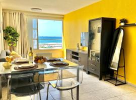 Golden beach apartments by the sea，位于海法的公寓