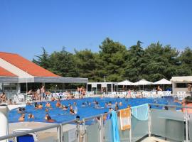 Easyatent Camping Porto Sole，位于弗尔萨尔的酒店