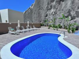 Luxury Villa Ifara Private Heated Pool，位于阿德耶的乡村别墅