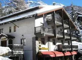 穆布雷伊莫里迪娜酒店