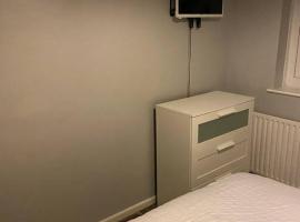 Cosy 1 Bed Home @Stevenage，位于Shephall的酒店