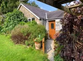 Cozy Cottage - Near Brew Pub / Snowdonia National Park.