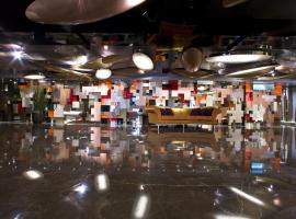 文华道会馆 - In One City Inn，位于台中市的酒店