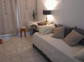 Pequeño Monoambiente Posadas centro，位于波萨达斯的低价酒店