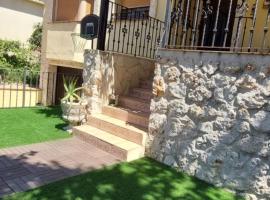 Casa Rural Rincones de Albares，位于阿尔瓦雷斯的酒店