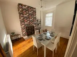 7 bed - Spacious House - Central Manchester