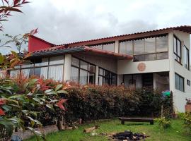 Hospedaje Las Golondrinas - Tibirita, Cundinamarca，位于Tibirita的酒店