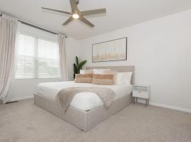 Urban Oasis in Chicago’s Best Suburb，位于内珀维尔的酒店