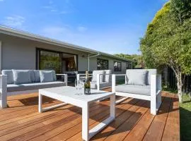 Sunset Cottage - Waikanae Beach Holiday Home