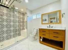 Spacious 3B2B Home Prime Location