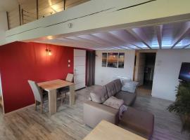 Gite moderne et calme，位于Moncel-sur-Seille的酒店