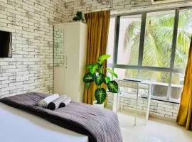 Boutique Room in Koregaon Park. WiFi, Ac, Smart Tv