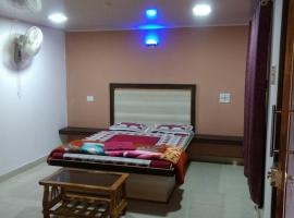 Navinsmith hotel，位于Koynanagar的酒店